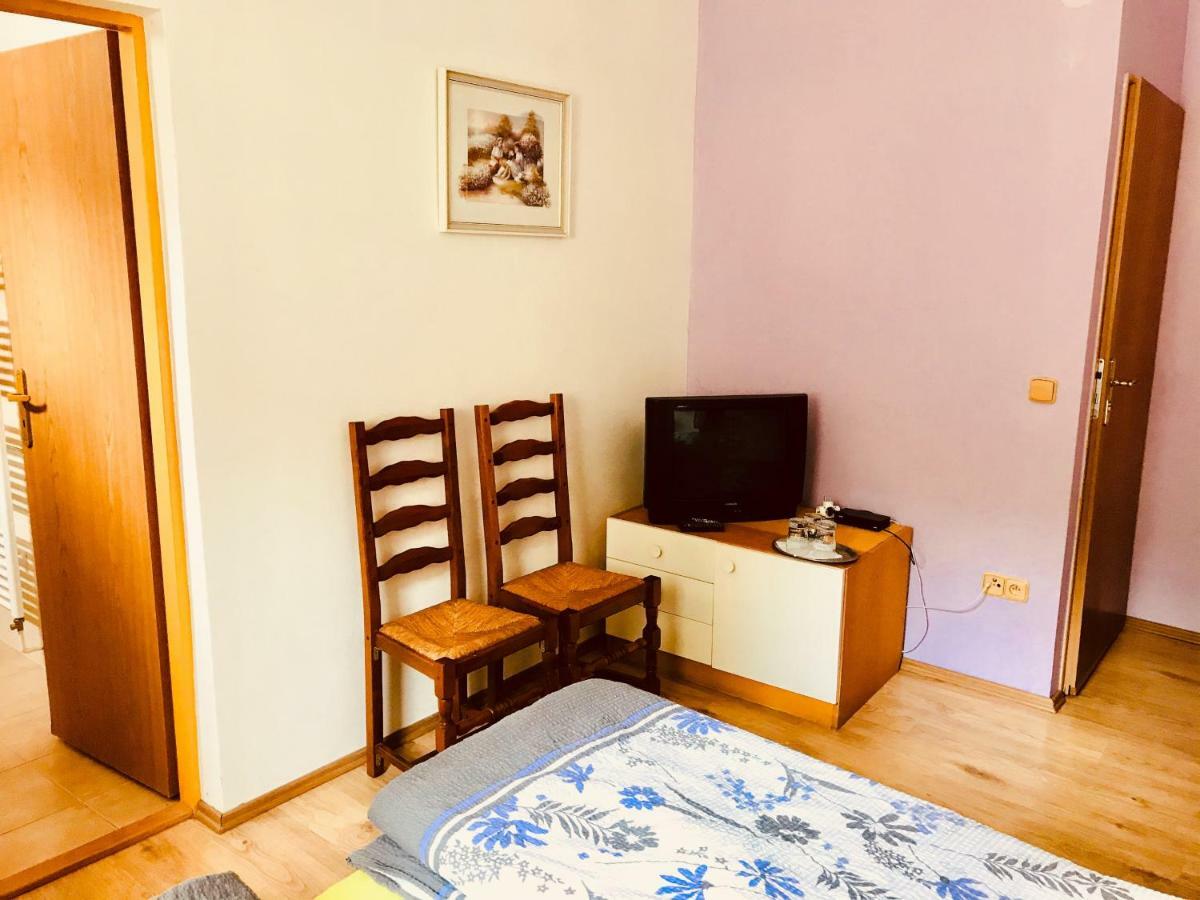 Restaurace Penzion Pod Sumarnikem Tvarozna Lhota 외부 사진